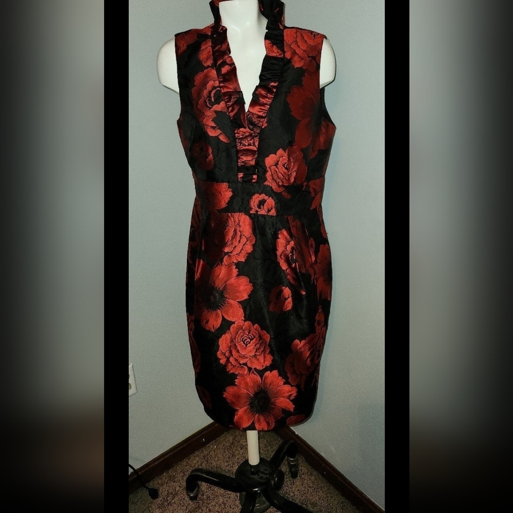 Red and Black Floral Formal Dress with Ruffled Neckline Jessica Howard size 12